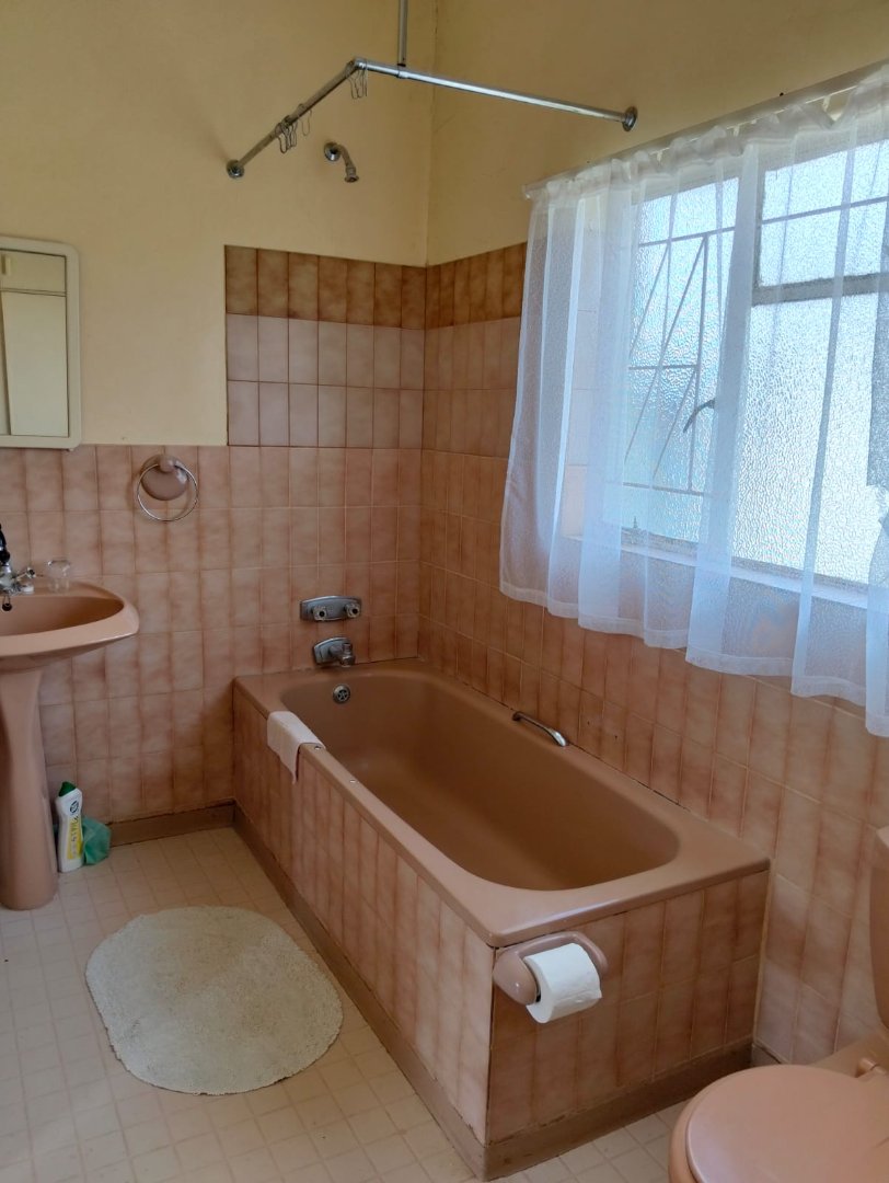6 Bedroom Property for Sale in Colesberg Northern Cape